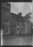 Arnold Genthe / Woman and child standing in or by a doorway, New Orleans or Charleston, South Carolina / between 1920 and 1926