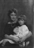 Arnold Genthe / Cowl, Donald, Mrs., and child, portrait photograph / 1922 Feb. 11