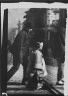 Arnold Genthe / Paying New Year's calls, Chinatown, San Francisco / between 1896 and 1906