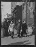 Arnold Genthe / Three women on Kearney Street, Chinatown, San Francisco / between 1896 and 1906