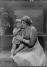 Arnold Genthe / Zogbaum, Mrs., and children, portrait photograph / 1917 Apr. 27