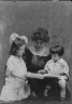 Arnold Genthe / Baronda, Mrs., and children, portrait photograph / 1917 July 5