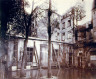 Jean Eugène Auguste Atget / Petit bâtiment dans lequel je trouve le cloître-ancien charnier de St-Severin et / 1903