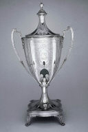 Urn