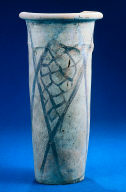 Cylindrical jar with net and scale design