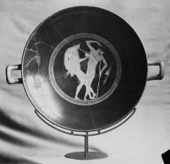 Kylix (wine cup)