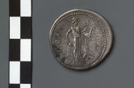 Cistophorus with bust of Hadrian