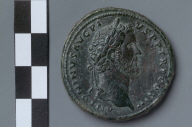 Sestertius with head of Antoninus Pius