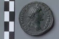 Sestertius with bust of Antoninus Pius