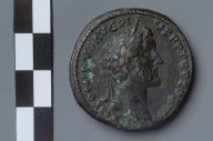 Sestertius with bust of Antoninus Pius