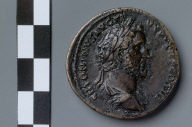 Sestertius with bust of Antoninus Pius