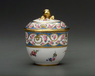 Sugar bowl