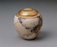 Vessel with lid