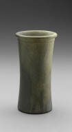 Cylindrical jar