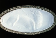 Almond-shaped sealstone