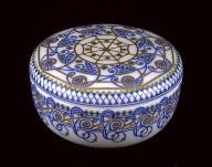 Bon bon dish with lid