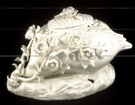 Covered vase used for potpourri