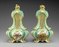 Triangular Pot-Pourri Vase