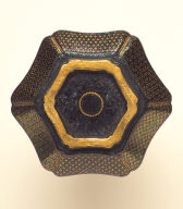 Small Box (He) in the Form of a Flower with Diaper Patterns