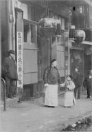 A family from the Consulate, Chinatown, San Francisco