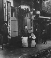 A family from the Consulate, Chinatown, San Francisco