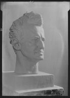 Portrait sculpture of Arnold Genthe
