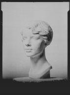 Sculpture of an unidentified woman