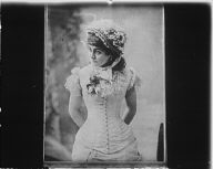 Portrait photograph of an unidentified woman