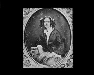 Portrait photograph of an unidentified woman