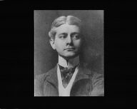 Portrait photograph of Frank Norris