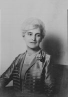 Galsworthy, John, Mrs., portrait photograph