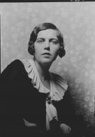 Williams, Betty, Mrs., portrait photograph