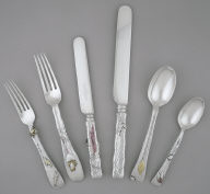 Flatware service