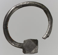 Pair of earrings