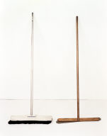 Silberbesen und Besen ohne Haare (Silver Broom and Broom without Bristles)