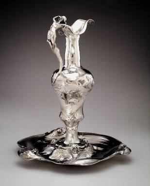 Ewer with Plateau