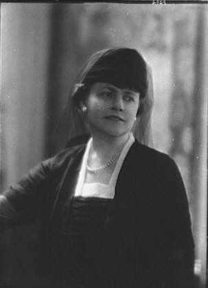 Chapin, S.B., Mrs., portrait photograph