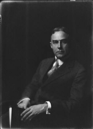 Saunders, Maurice, Mr., portrait photograph - The AMICA Library